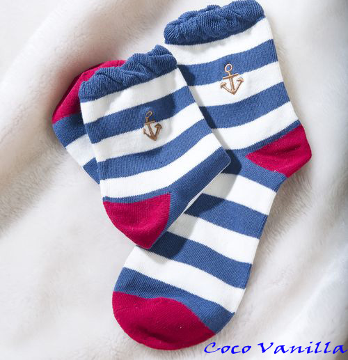 【Coco Vanilla】海軍條紋棉質女襪                               (藍)