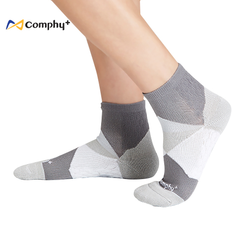 【Comphy +】幾何運動短襪 M 號（淺灰）- 除臭 抑菌 吸濕排汗更舒服