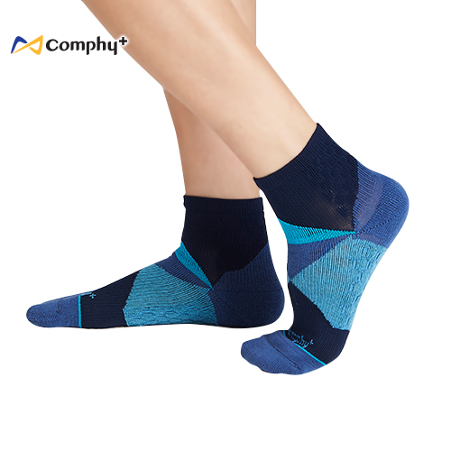 【Comphy +】幾何運動短襪 M 號（藍）- 除臭 抑菌 吸濕排汗更舒服