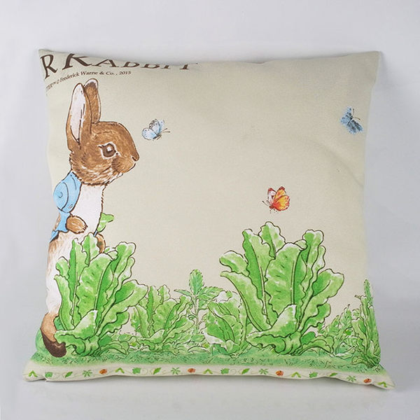 【U】Peter Rabbit 比得兔 - 比得兔活潑跑兔抱枕 - 白色