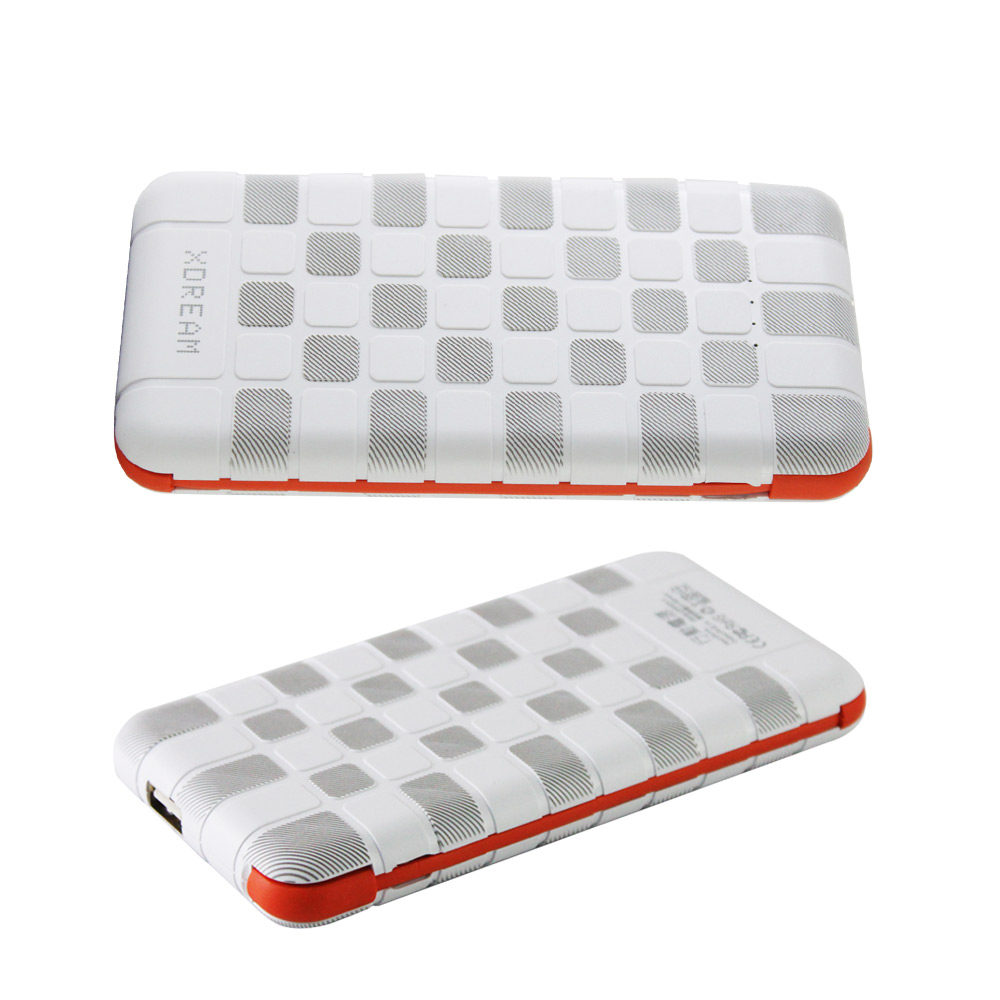 X-DREAM】Cube 方塊紋強化外殼20000型行動電源(附iPhone轉接頭)白色