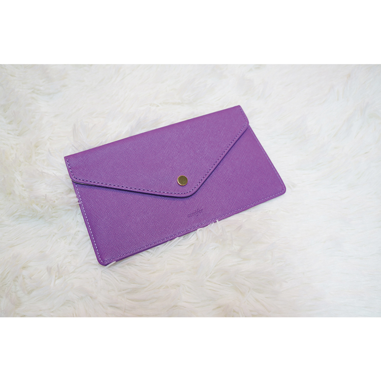 《Cuir》信封袋包。紫